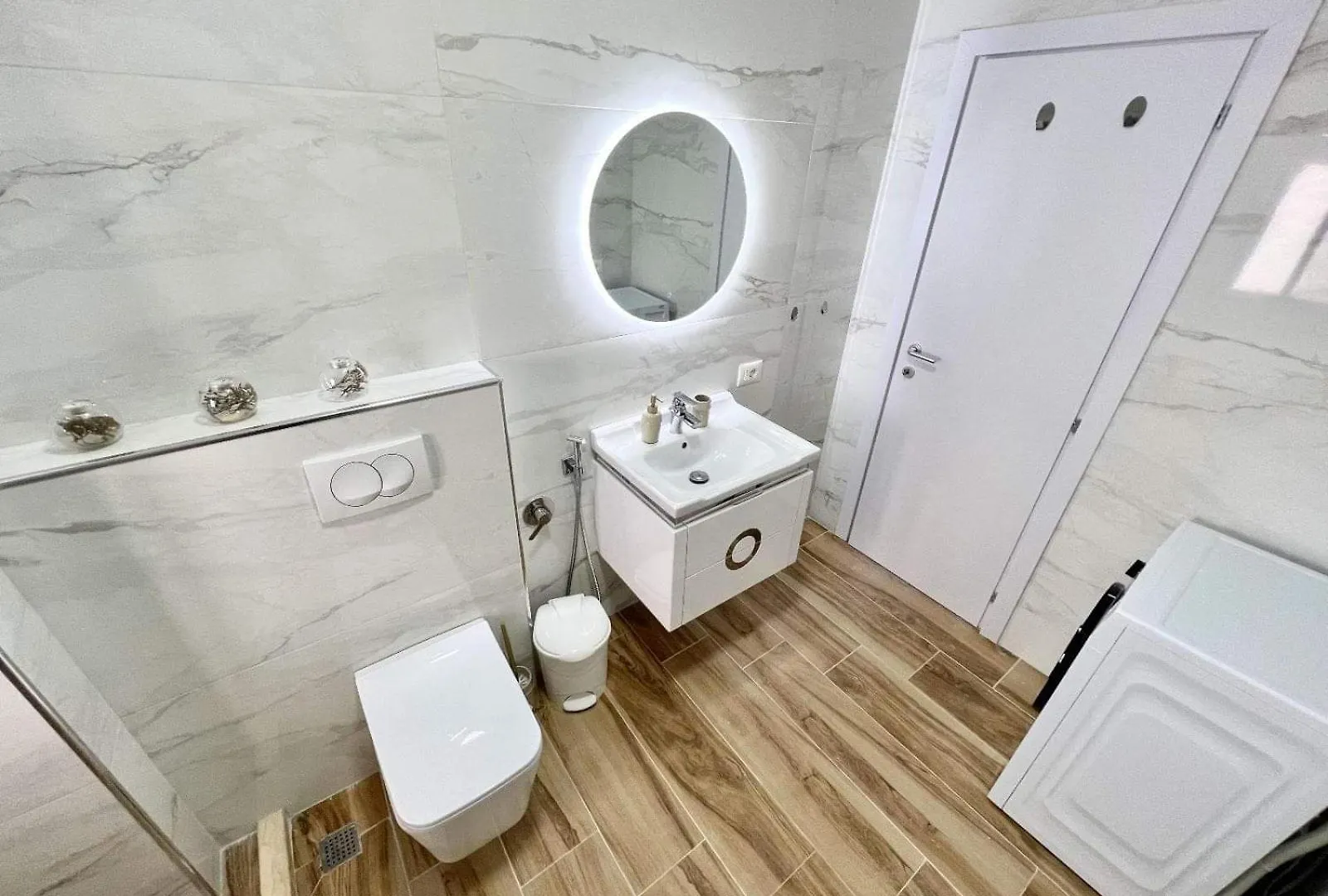 Los Locos Beach Apartment Durrës