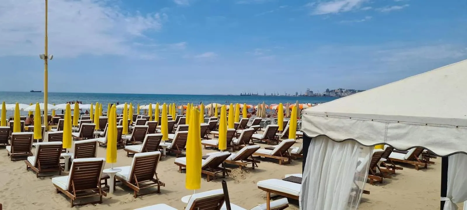 Los Locos Beach Apartment kontakter
